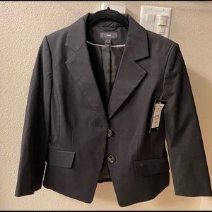 NWT black H&M Blazer in size 8.